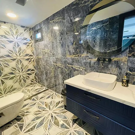 Luxury With Private Pool Kusadası